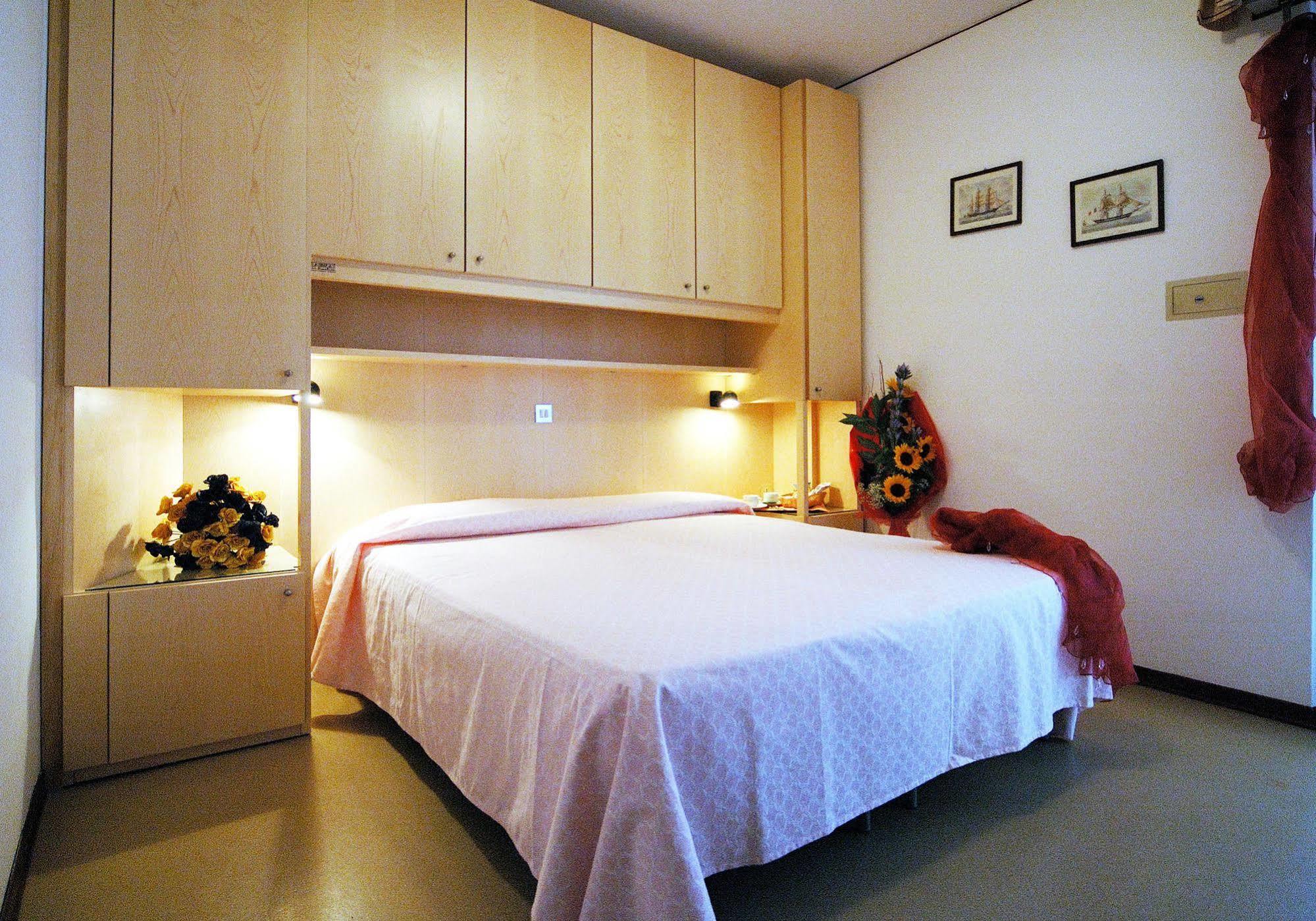 Hotel Stiefel Линьяно-Саббьядоро Экстерьер фото